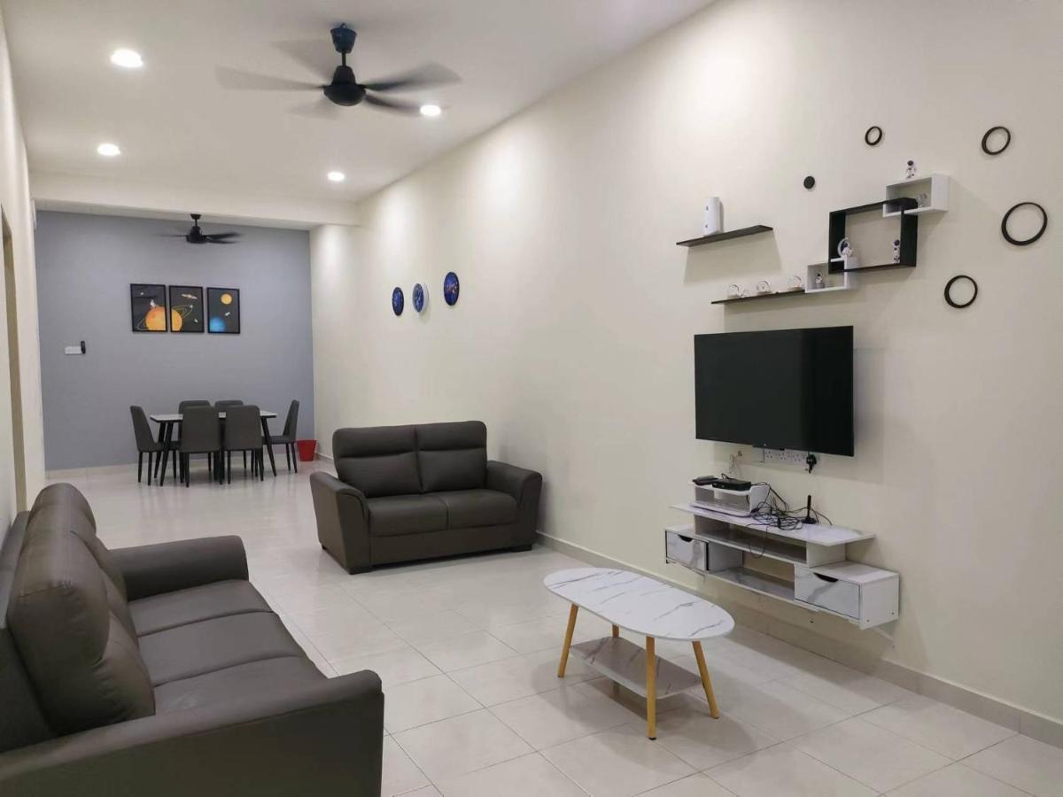 My Homestay Sitiawan - Astronaut Space House 8 Pax Екстериор снимка