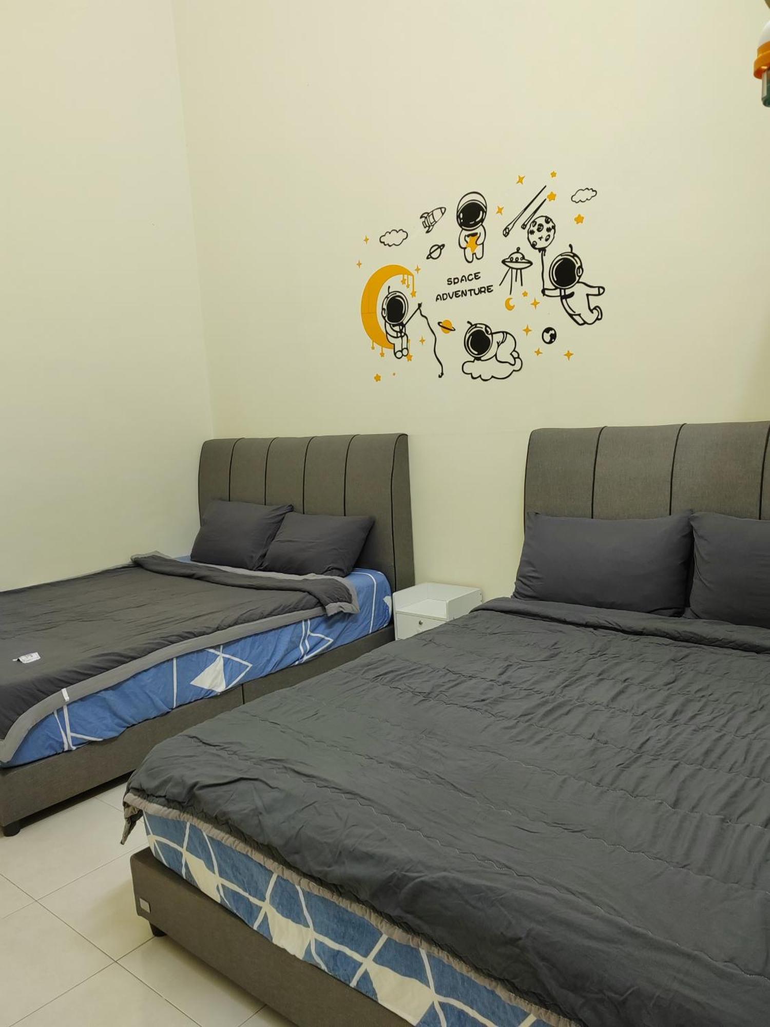 My Homestay Sitiawan - Astronaut Space House 8 Pax Екстериор снимка